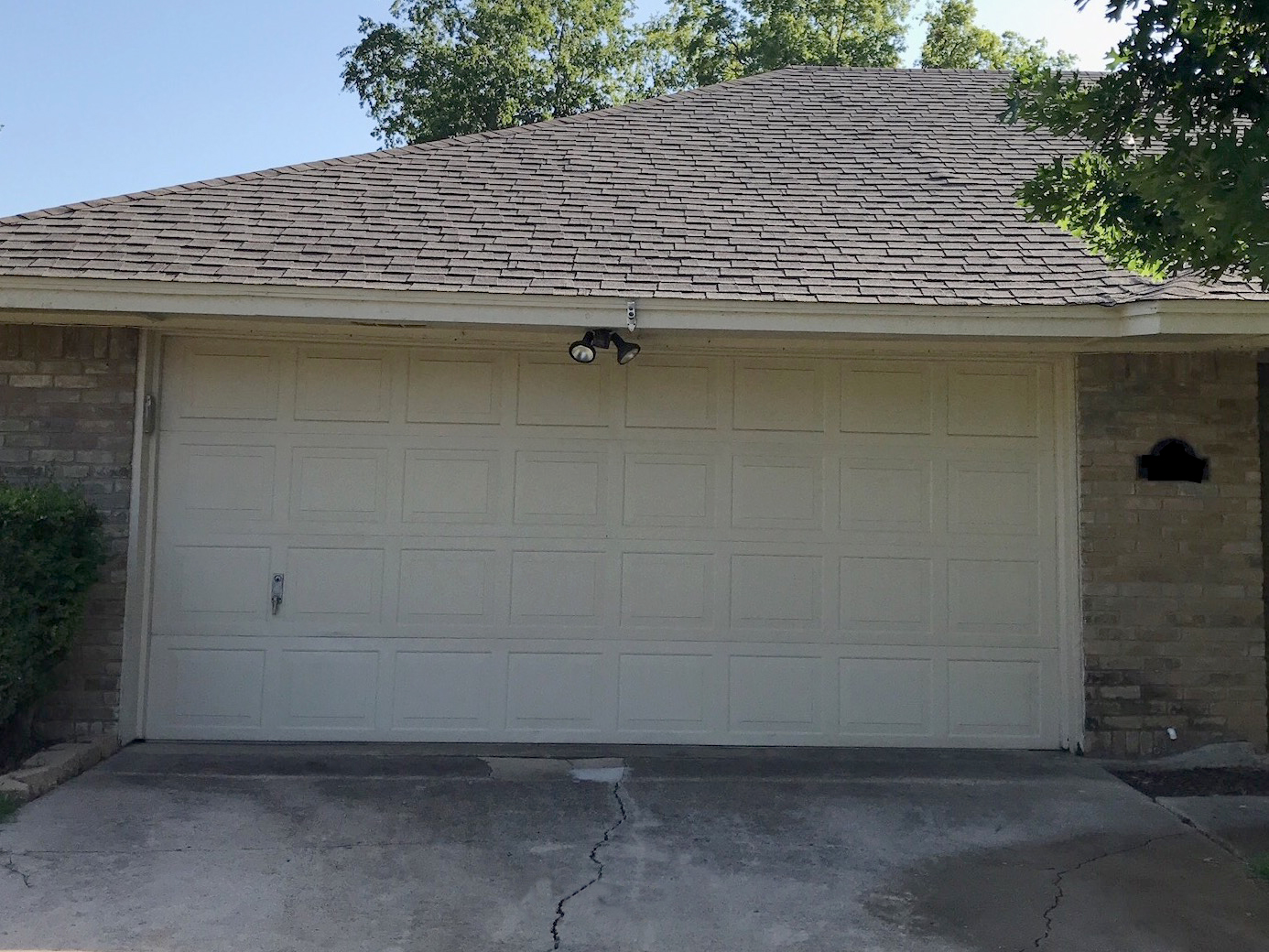 GARAGE DOOR GALLERY Fix This Garage Door